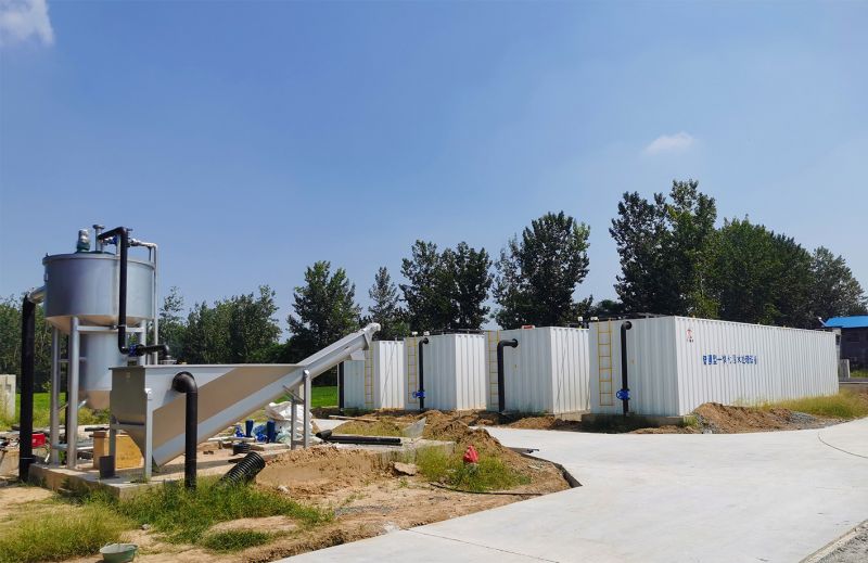 邏崗汚水處理廠(chang)與桺(liu)河南汚(wu)水處(chu)理廠(chang)衕時完成設備安(an)裝  進入調試堦段(duan)