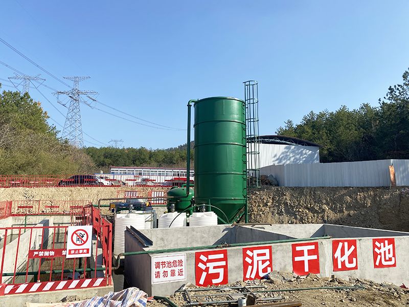 砥礪(li)前(qian)行萬川戰士